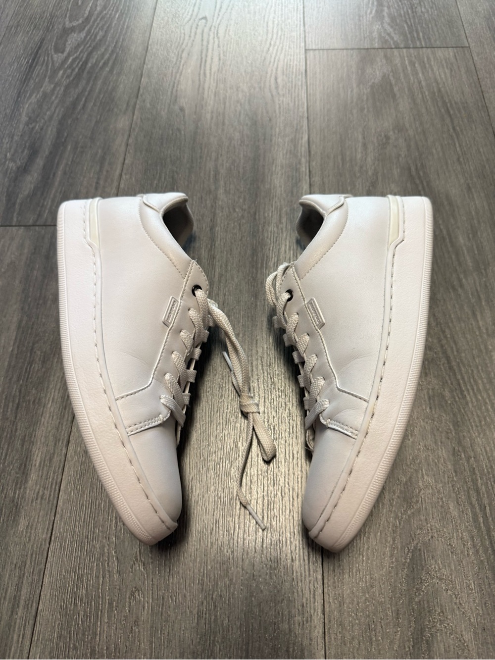 Coach lace up leather upper sneaker shoes white CN577 size 8.5 Good Condition